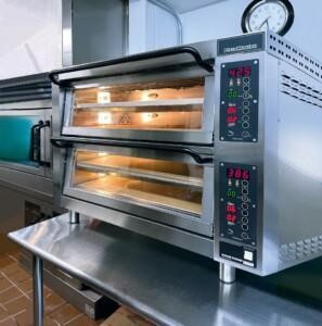 Image of Pizza Master oven in galley